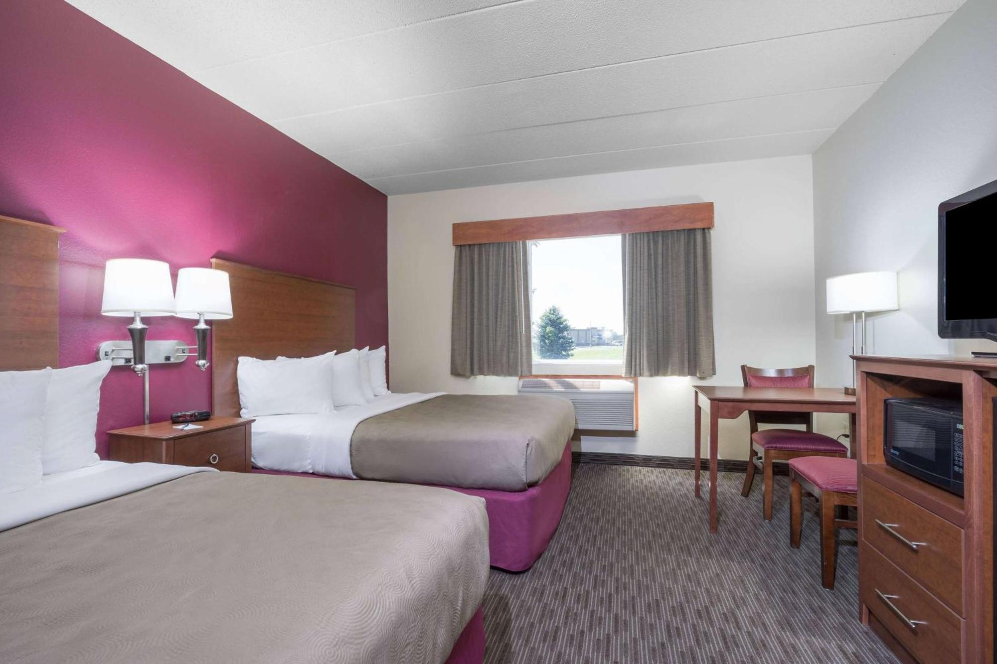 Americinn By Wyndham Baldwin Eksteriør bilde