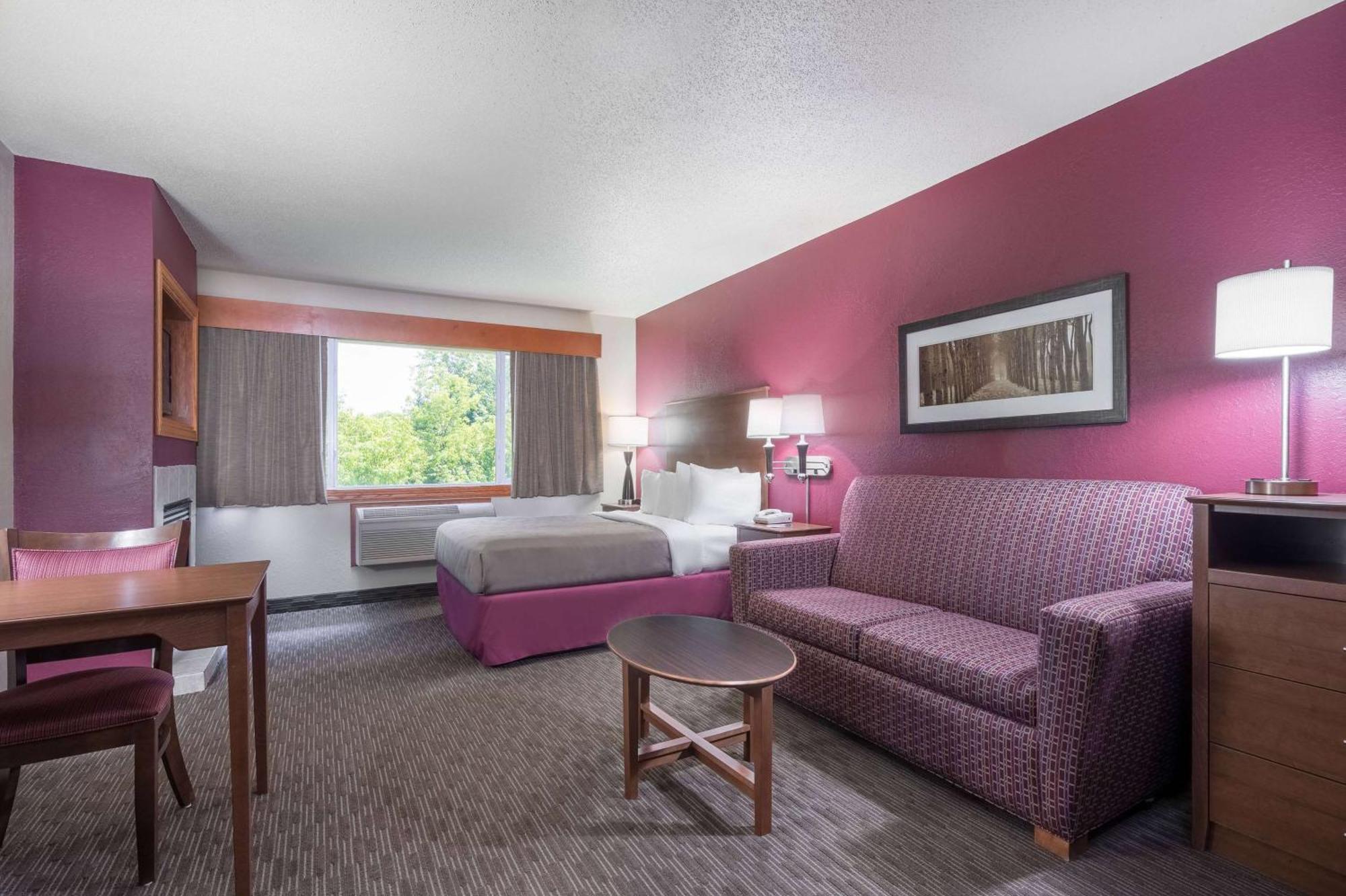 Americinn By Wyndham Baldwin Eksteriør bilde