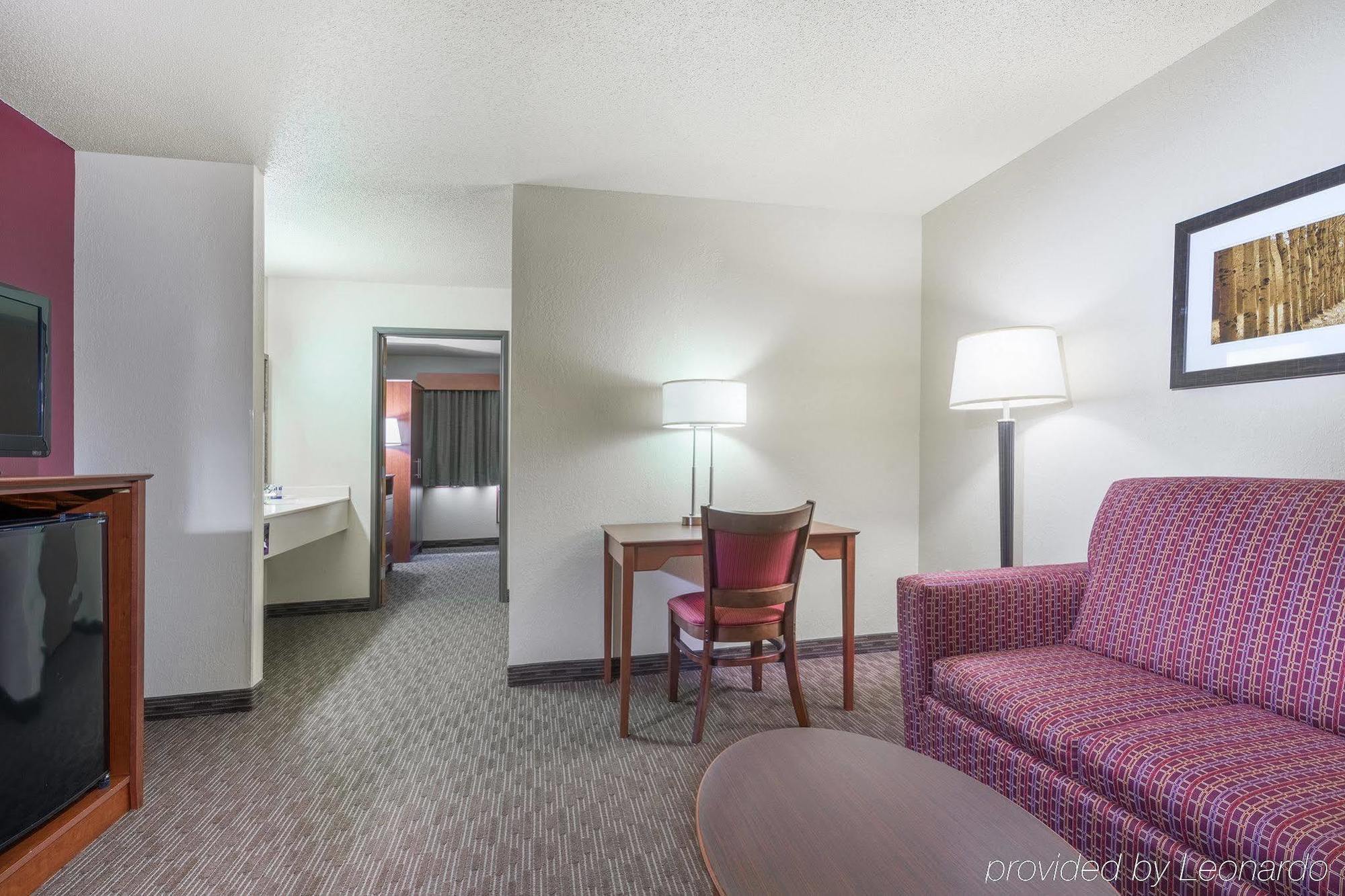 Americinn By Wyndham Baldwin Eksteriør bilde