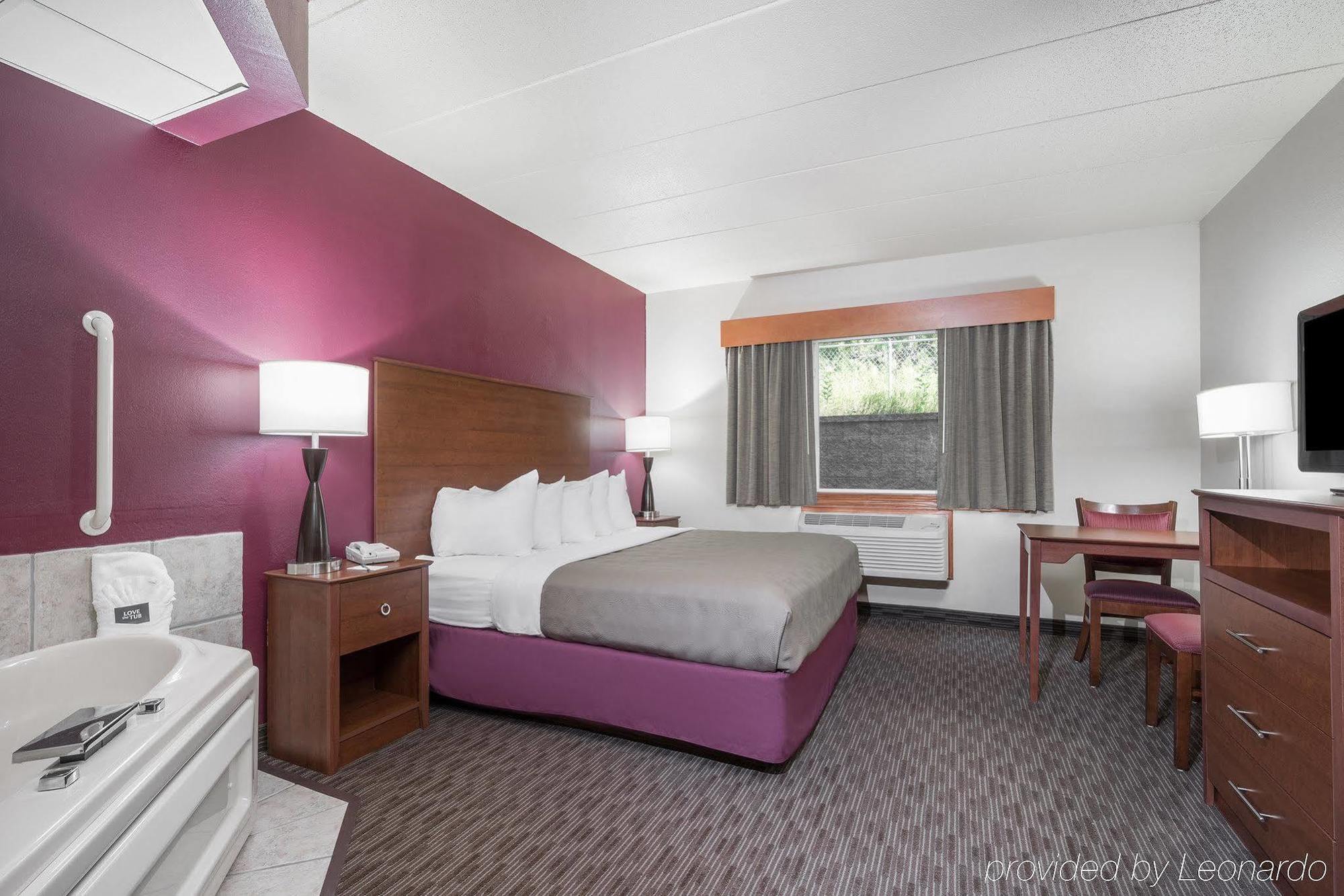 Americinn By Wyndham Baldwin Eksteriør bilde